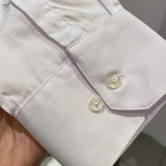 Classic Vince Camuto shirt - Picture 6 of 8